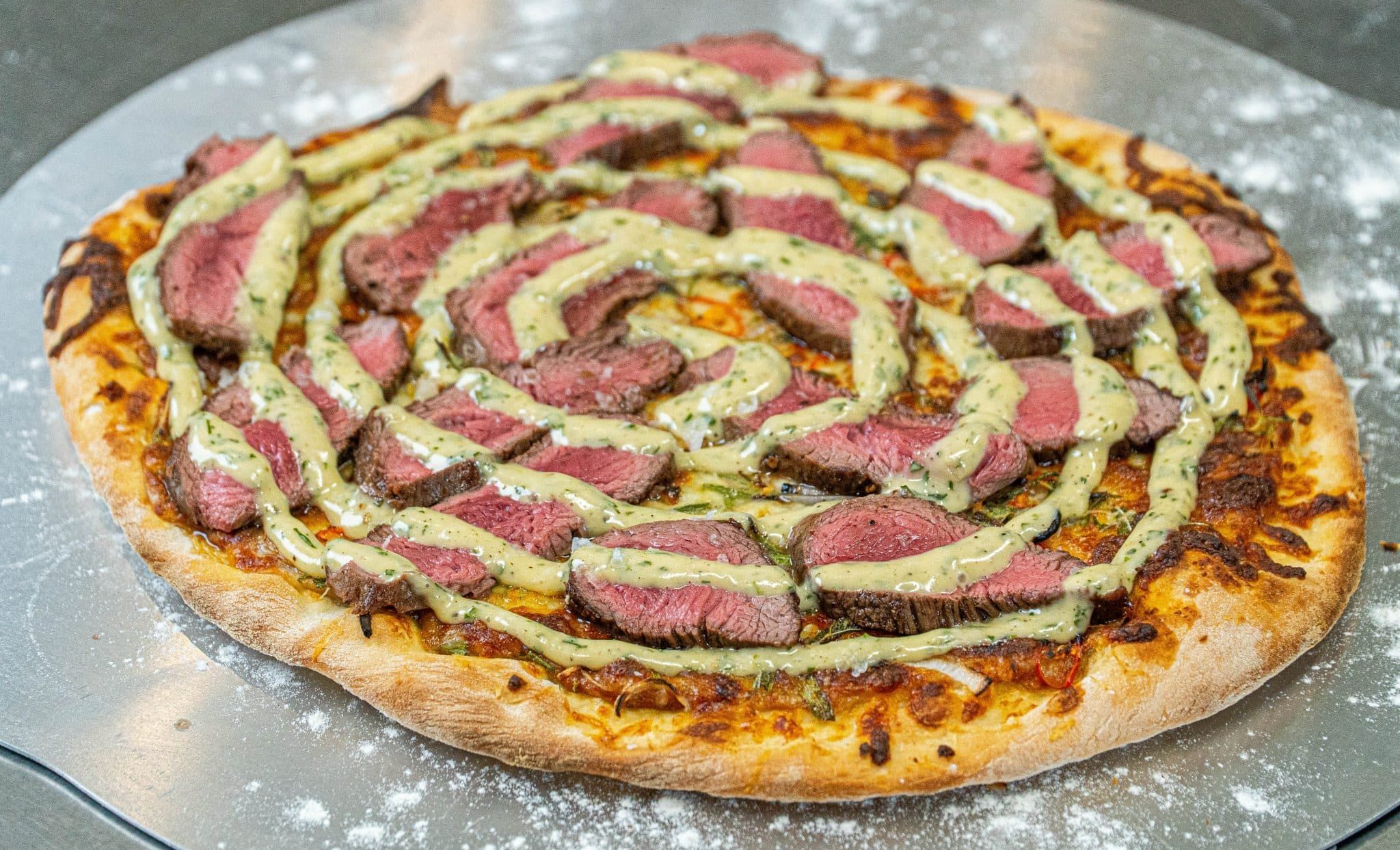 Bøf Bearnaise Pizza